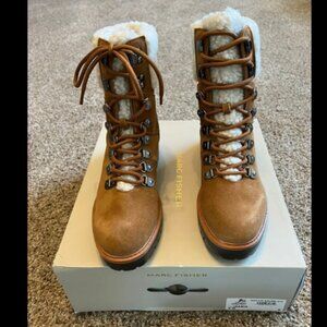 NWOB Marc Fisher Women’s Cozy Hiking Boots Sz 6M
